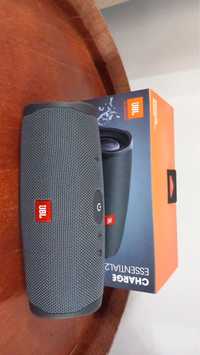 Vând boxă portabilă JBL