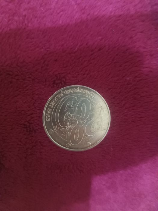 Монета Дисней ленд