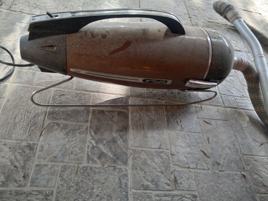 Продавам прахосмукачка ЧАЙКА Ракета един незабравим СОЦ спомен