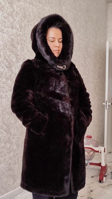 Продаётся Шуба  из искусственного меха