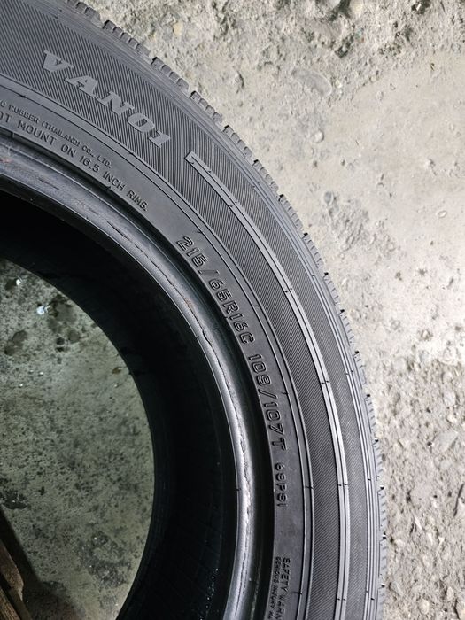 2 anvelope iarna 215 65 16C Falken 7.8mm 2022