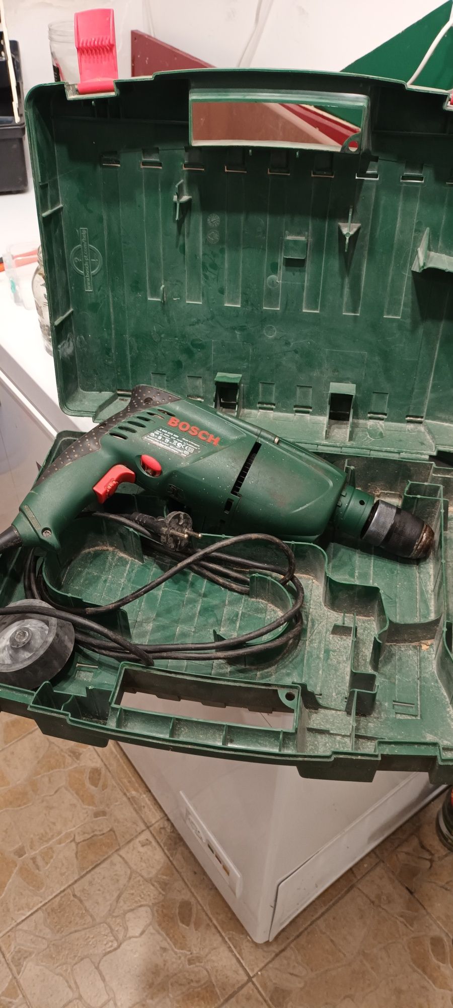 Ударна  бормашина  BOSCH   700 w.