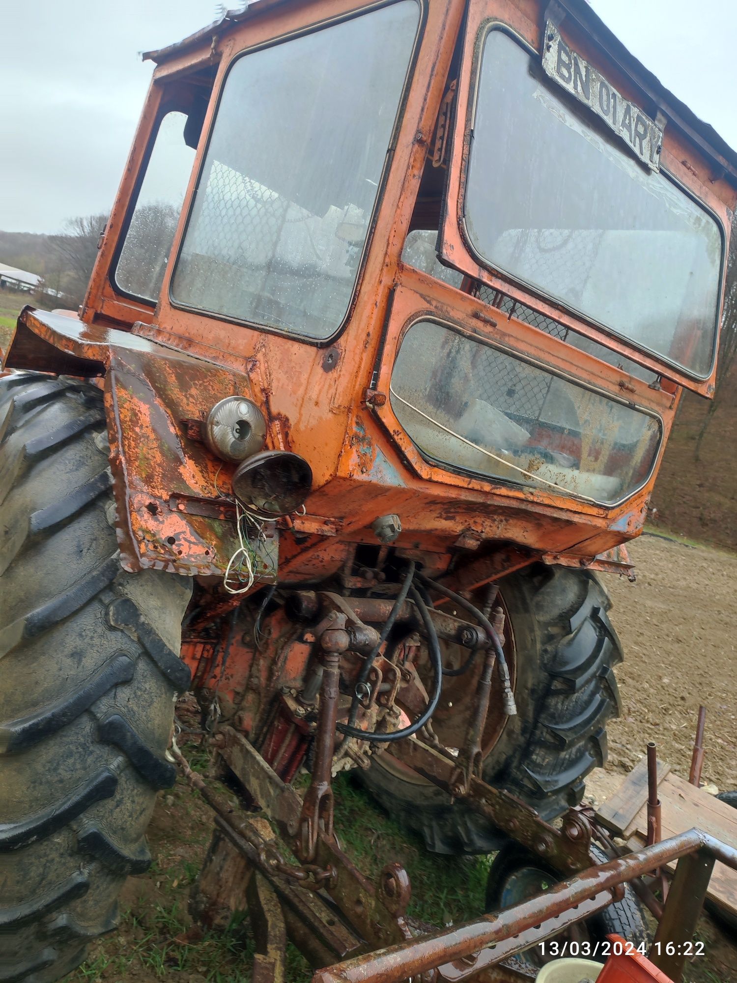 tractor UTB 650 M        l