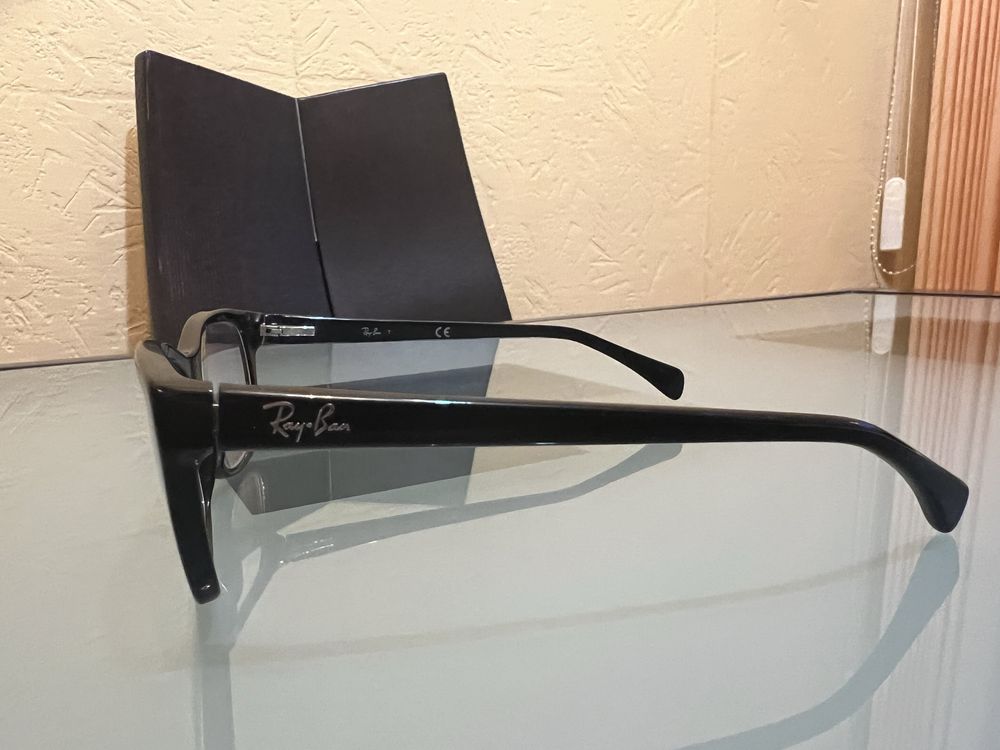 Ray Ban-Black Eyeglass Frames