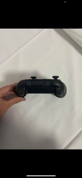 Vând Xbox series S 1TB