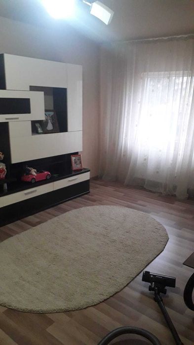 Apartament de închiriat