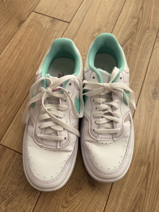 Дамски NIKE р.38,5 (24.5 см стелка)