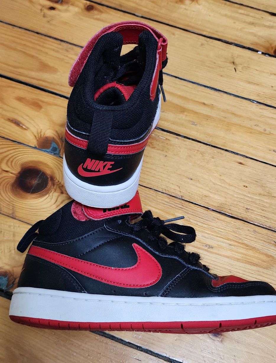 Nike Сникърси Court Borough Mid 2 
Сникърси Court Borough MidNike
Сник