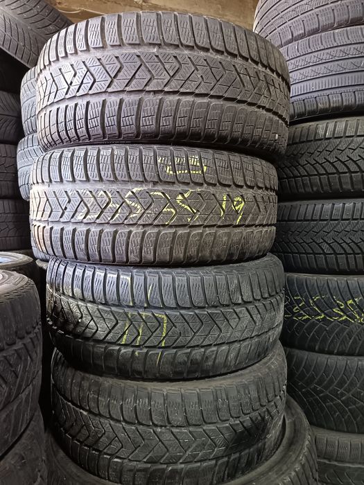 Anvelope MS iarna 235 35 19 pirelli 5.5-6.5 an 2018 și 2023