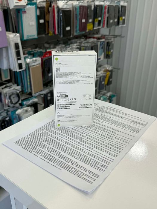 Чисто нов iPhone 17 Pro 256 GB Deep Blue + гаранция 36 месеца Yettel