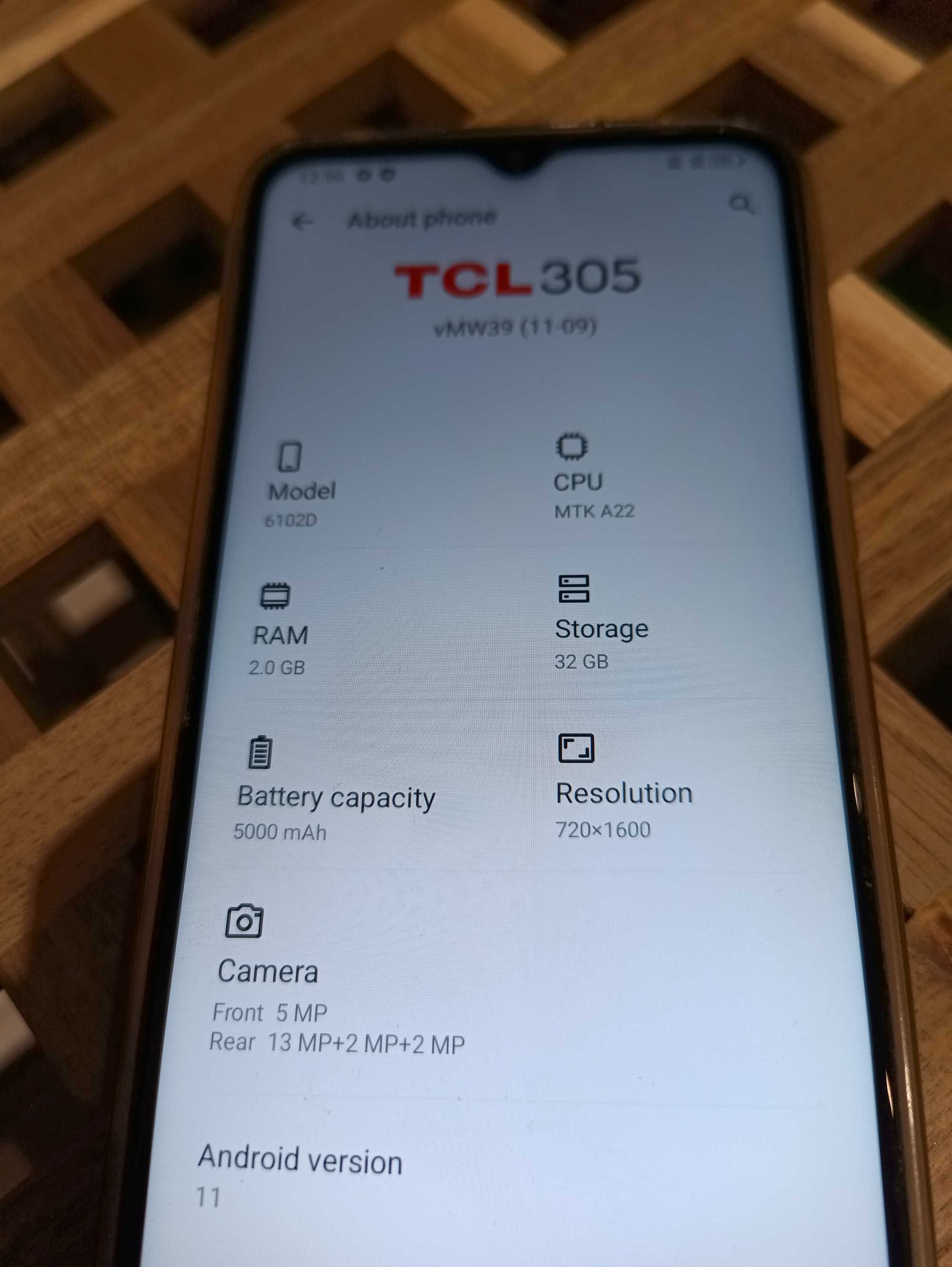 Телефон TCL 6102D