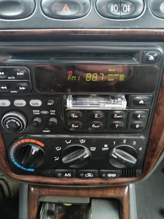 Casetofone auto, față casetofon kenwood