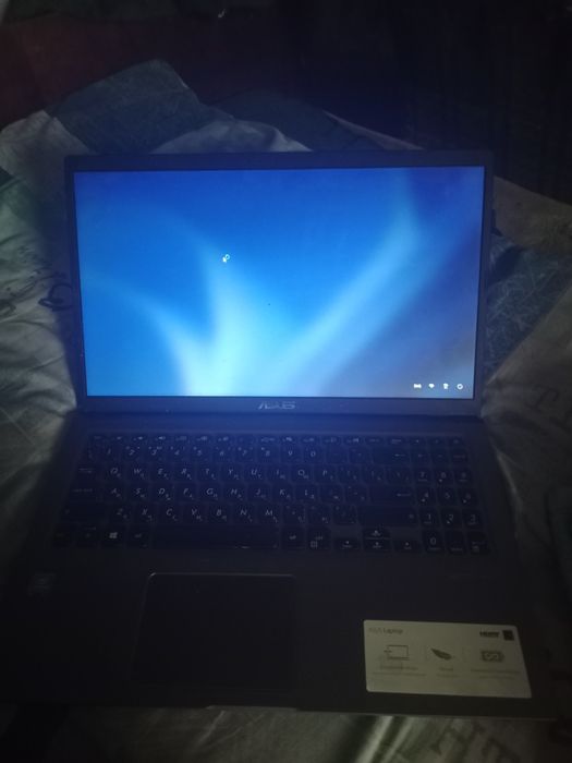 Продам Асус.    X515м