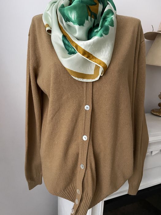 Cardigan si esarfa