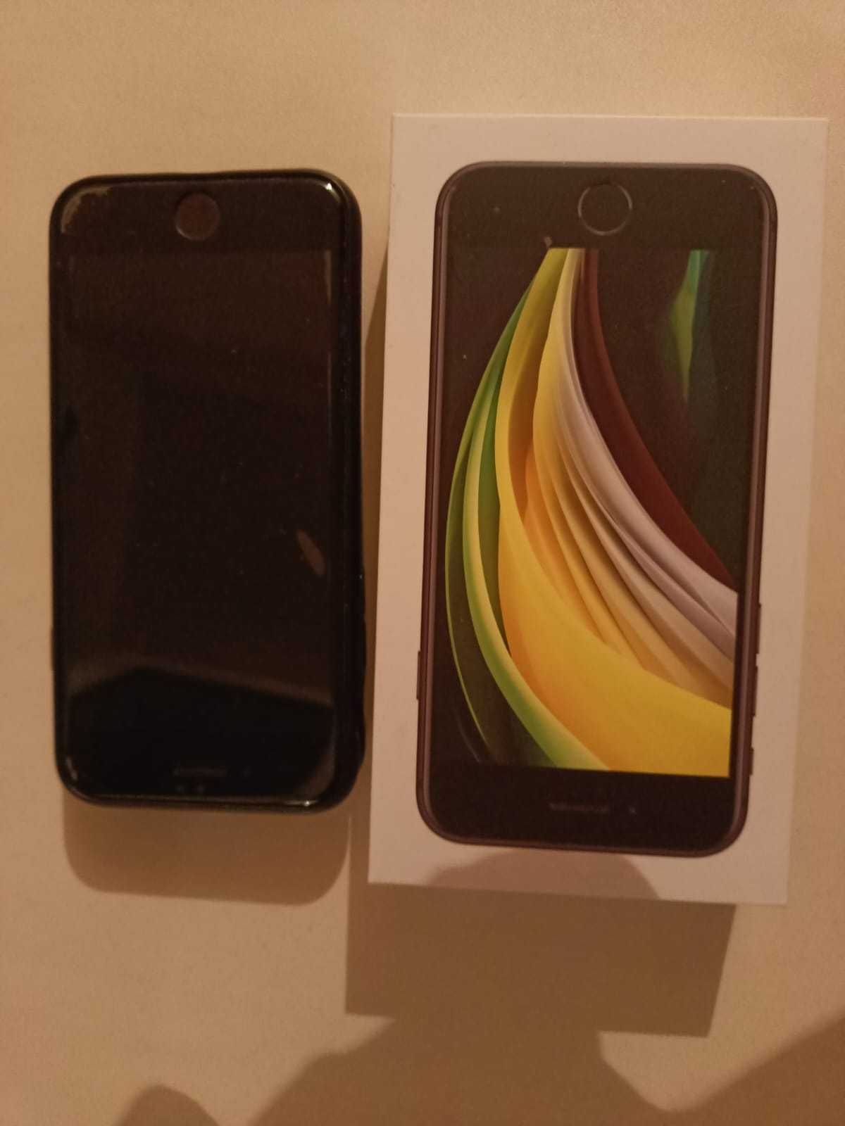 Продам iphone SE 2020 г. черный 64 гб., б/у