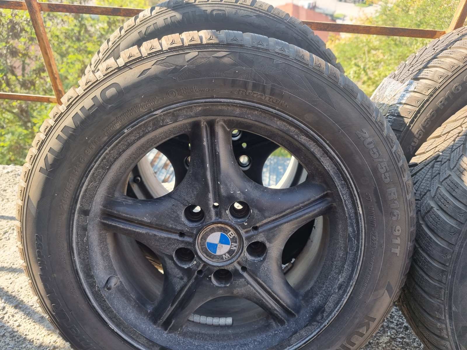 Джанти с гуми Kumho WinterCraft wp52 205/55/16 dot2023