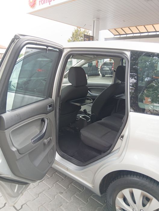 Ford C-Max Fabricație 2011 Recent Adusă