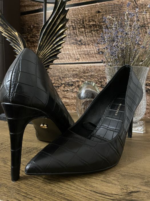 Pantofi cu toc Reserved