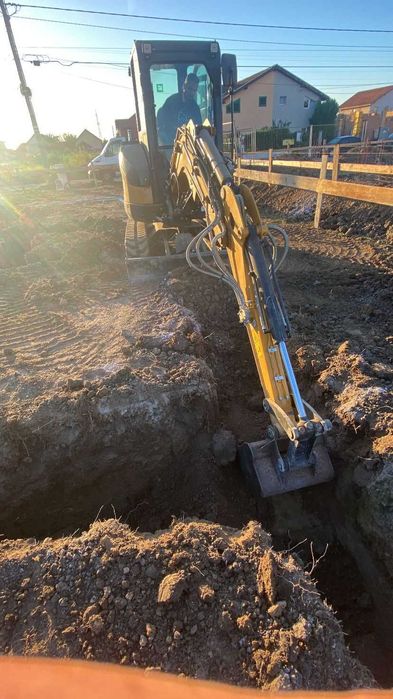 Sapaturi findatii inchiriere mini excavator