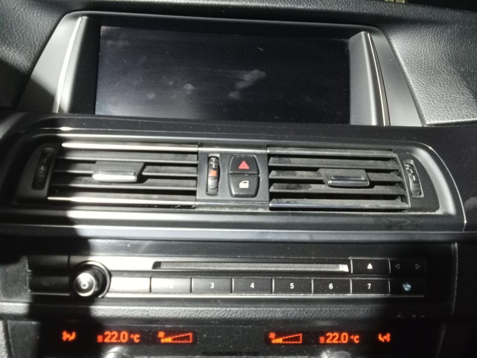 Vând BMW avariat seria 5 model 520d f10