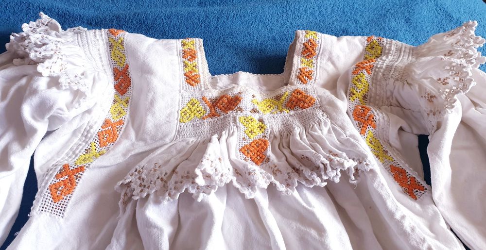 De colectie, camasa traditionala Maramures, veche 70 ani, fete XS,S