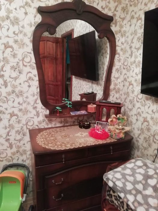 Продам спальный гарнитур