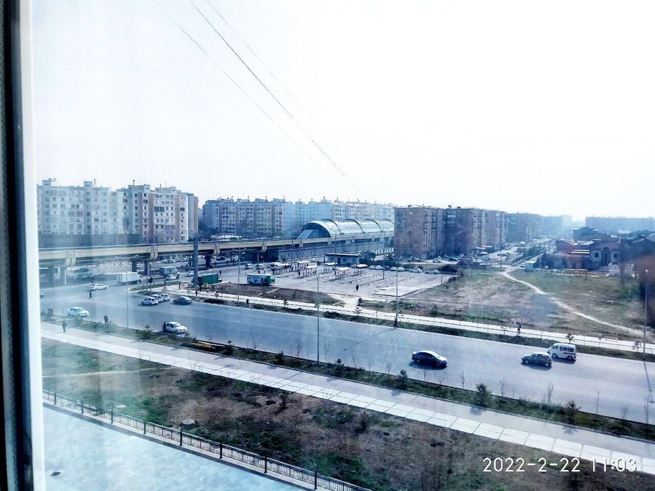 Yangihayot tumanida kvartira sotiladi