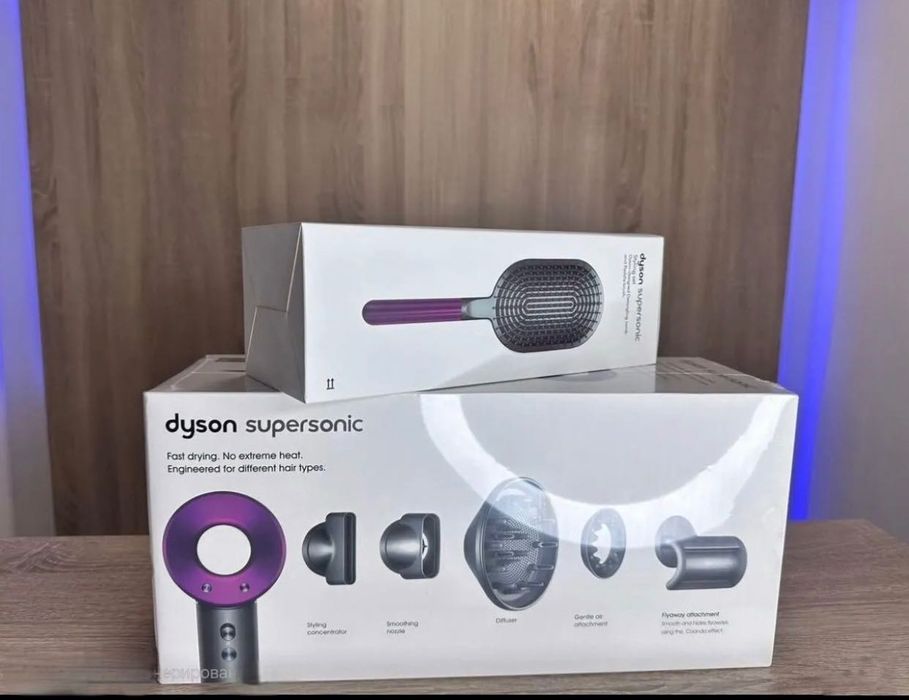В продаже полный комплект Стайлер Фен Выпрямитель Dyson Пакет Расчески