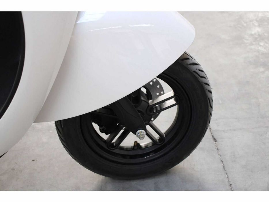 Scooter Lvneng / Niu / Super Coco nou