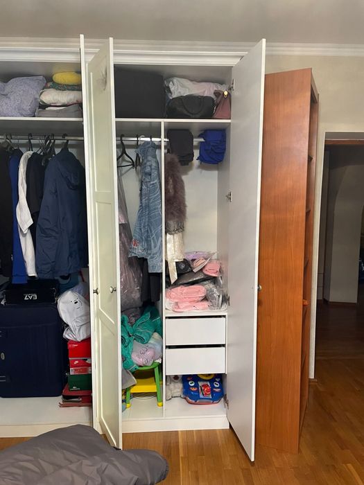 Продается шкаф для одежды в спальню