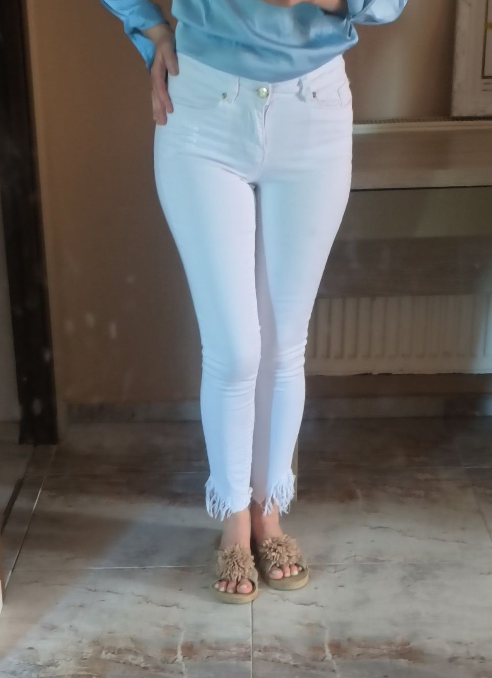 Pantaloni de blugi albi de dama marimea S spre XS