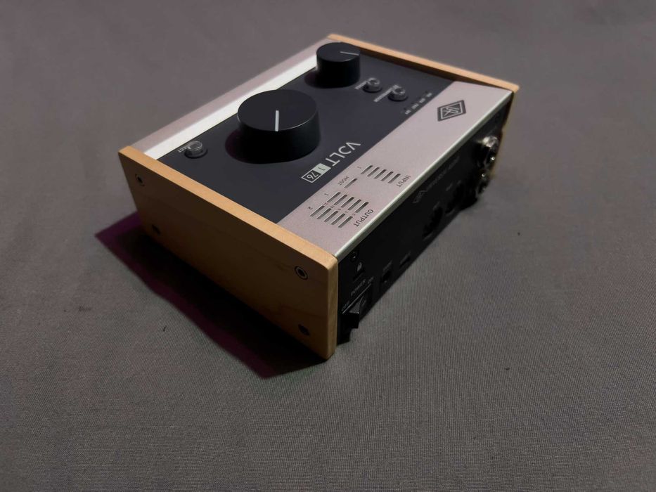 Universal Audio Volt 176 аудио интерфейс