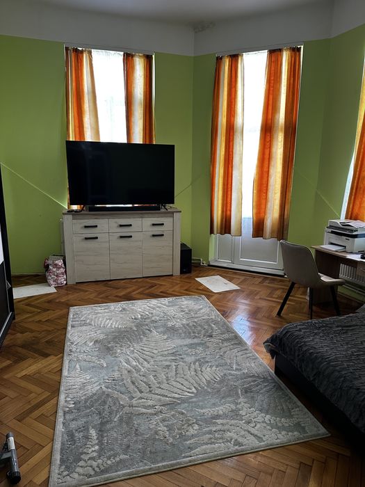 Vand locuinta in zona centrala