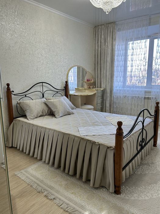 Продам кровать в отличном состоянии не поломанное вместе с матрасом