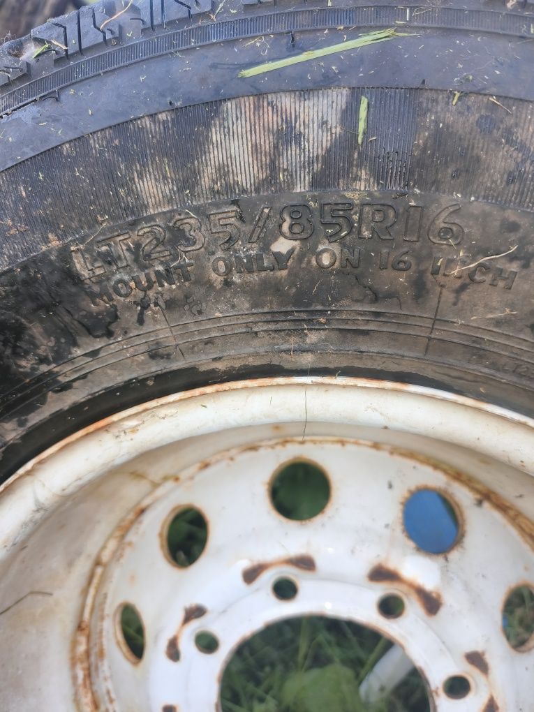 Vând roată geanta cu anvelopă R16