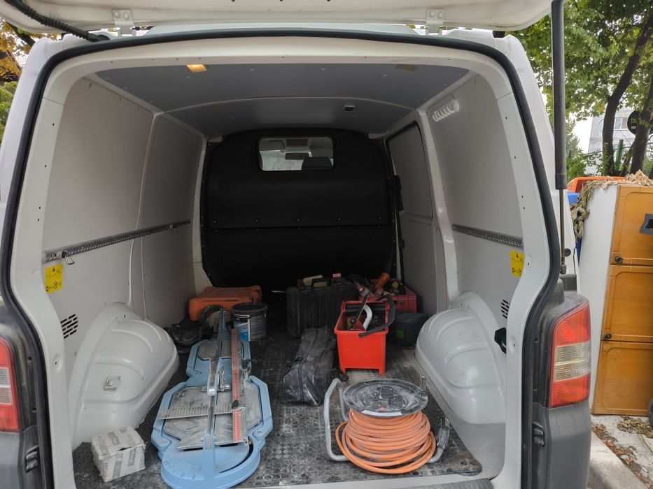 Vând Volkswagen transporter t5