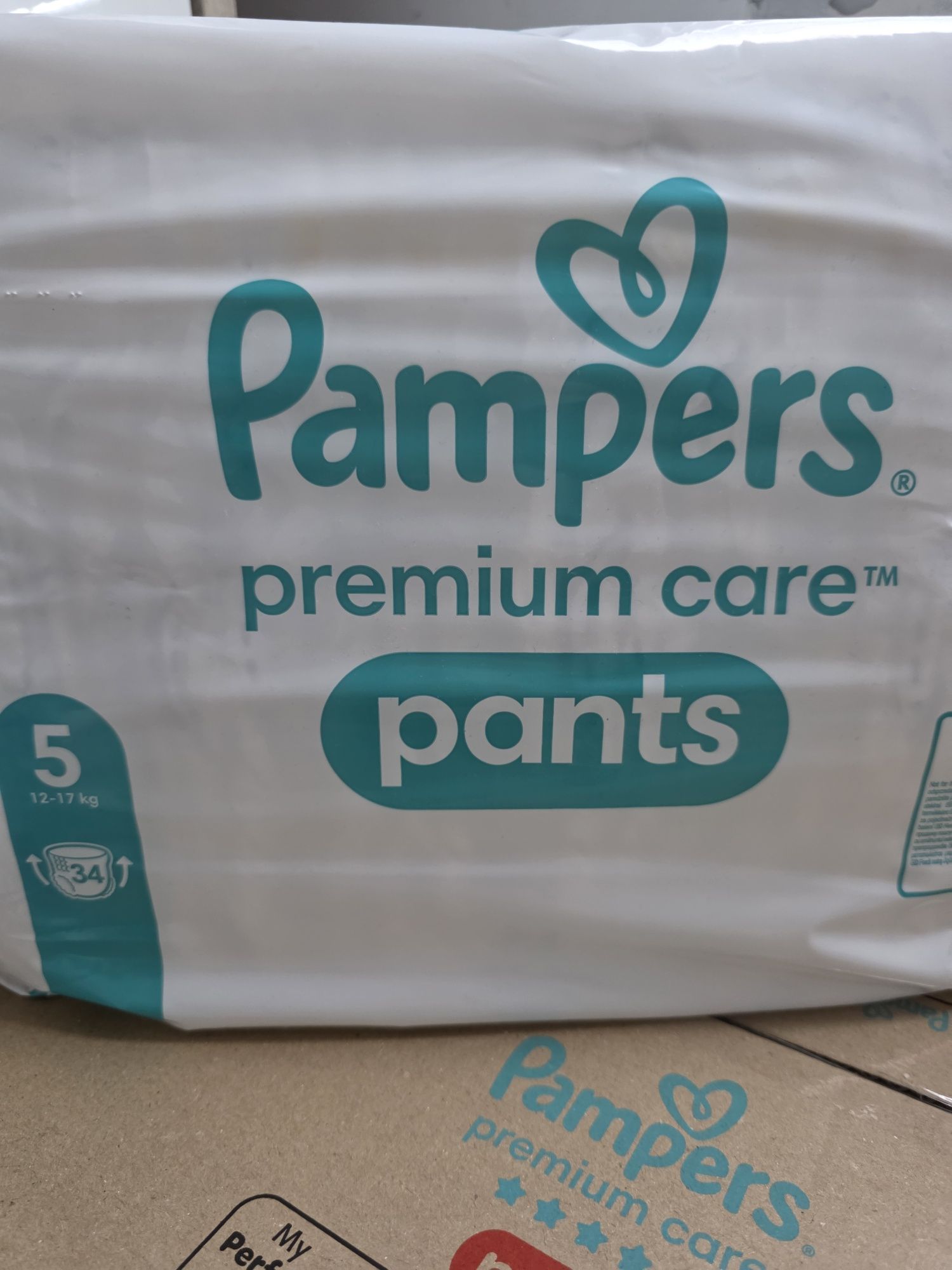 238 бр гащички памперси 5ца Pampers premium care pants