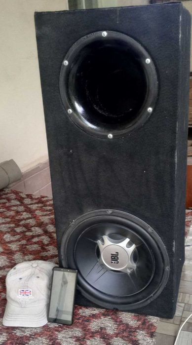 Сабвуфер JBL box