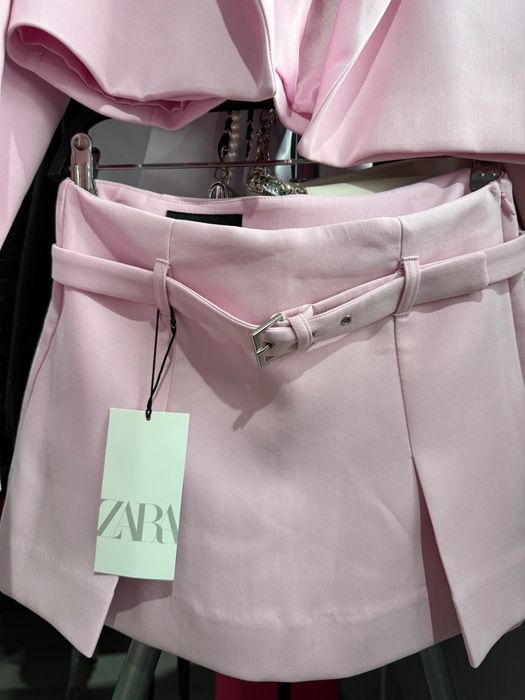 Розов сет Zara блейзър и пола-панталон