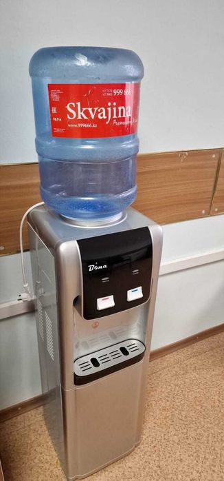 Кулер для воды, напольный