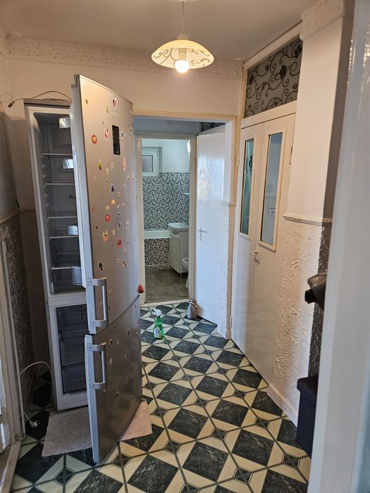 Închiriez apartament 2 camere