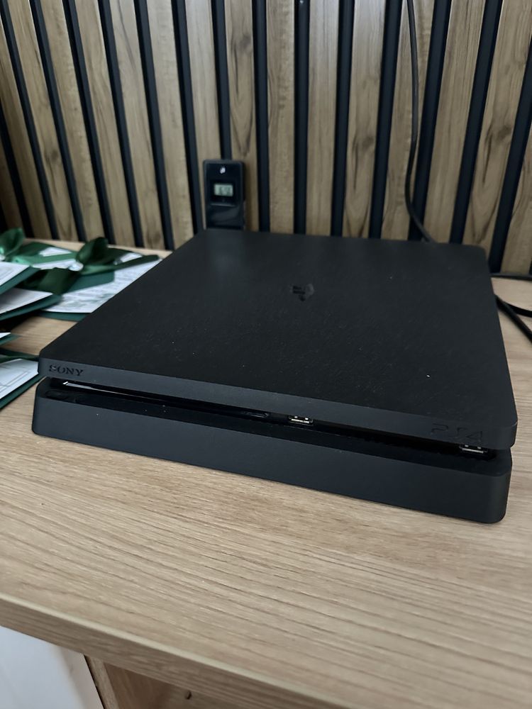 Vand playStation4Slim