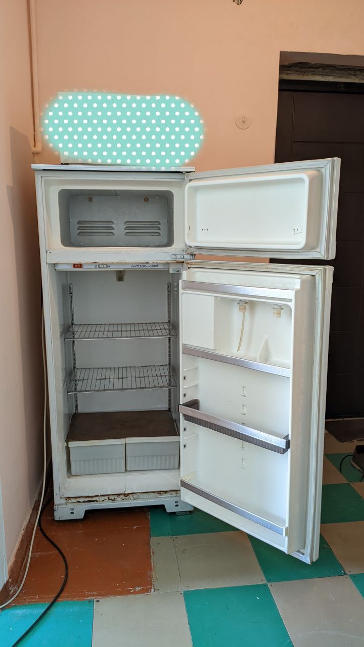 Продается Холодильник в Голубом Заливе