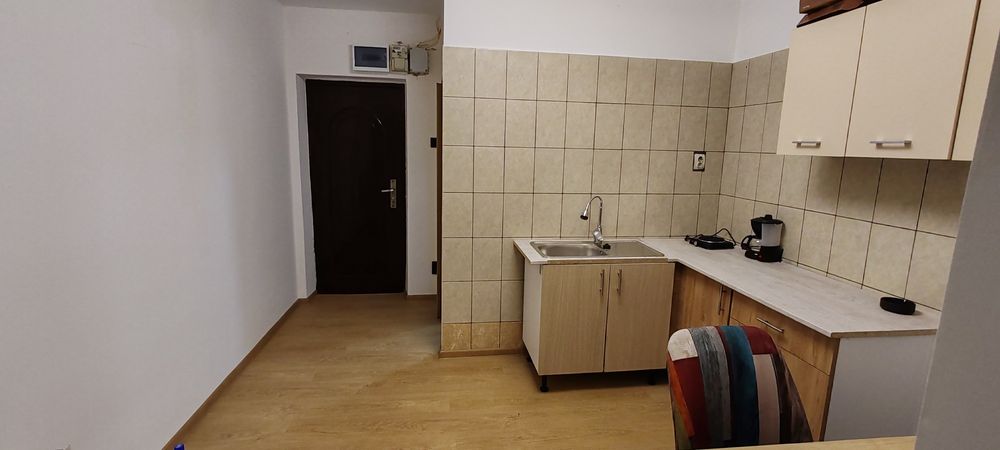 Închiriez cameră de cămin zona George Enescu