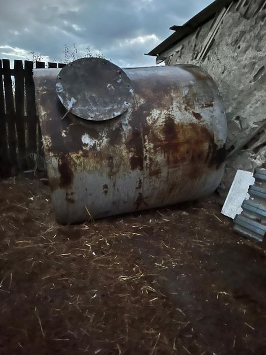 Продам 5 куб. ёмкость