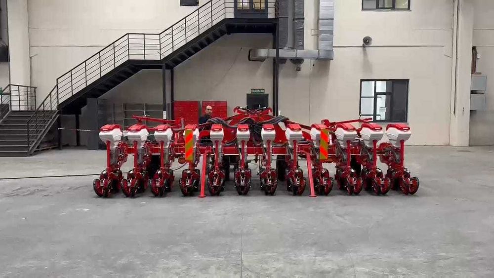 Сеялка дисковая 12-ти рядная Ozduman (свекловичная) Турция Италия