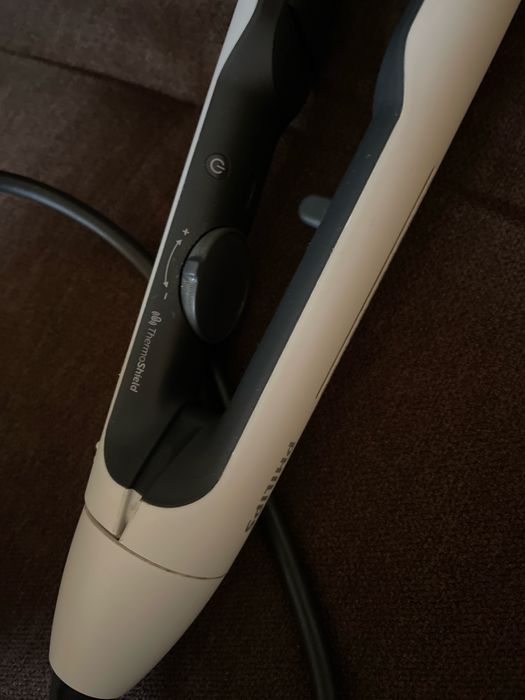 Преса за изправяне на коса Philips BHS515/00