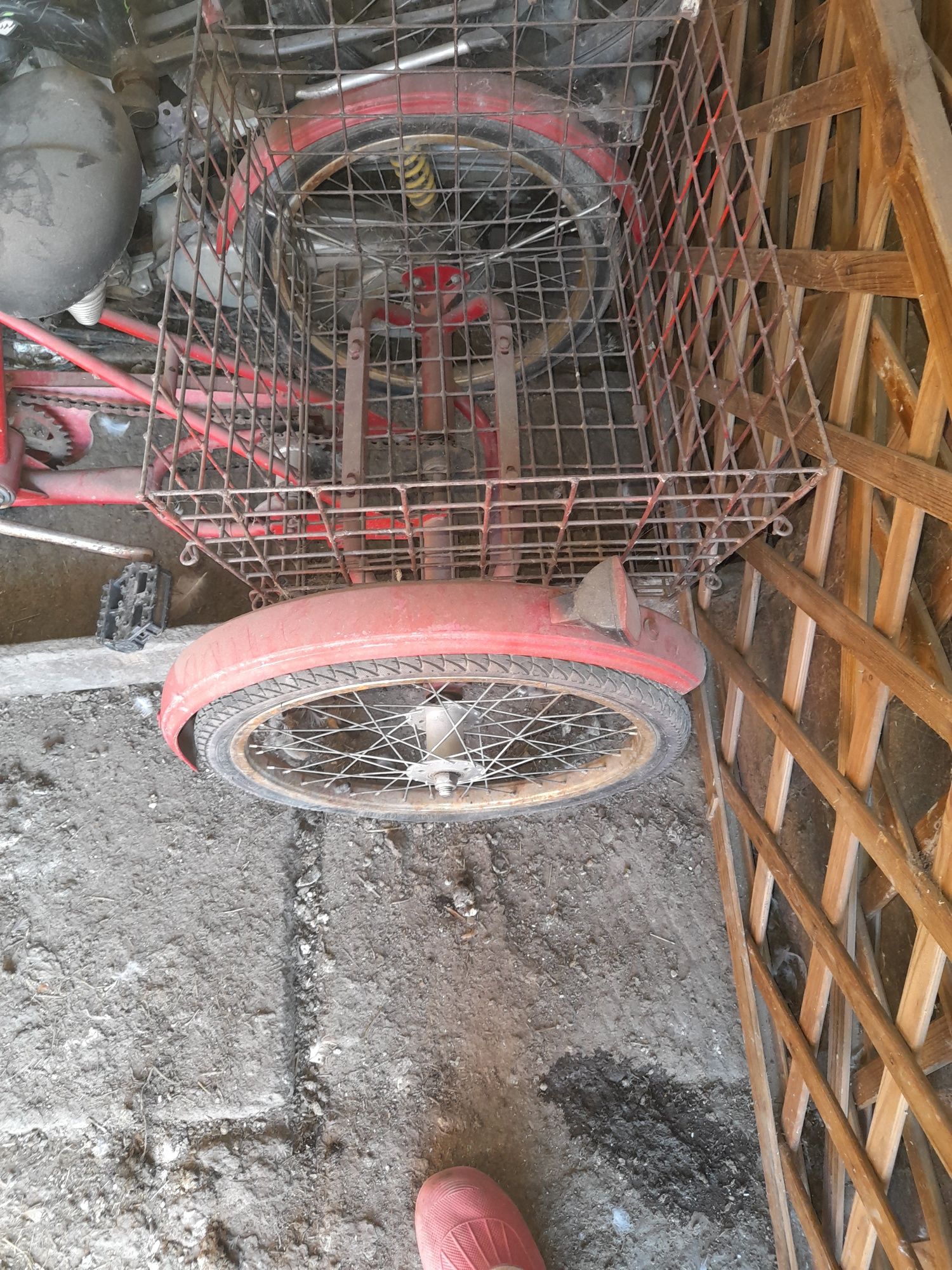 Vand bicicleta cu 3 roti