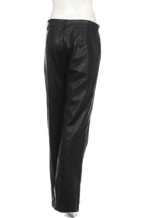 Чисто нов черен лъскав кожен панталон L размер