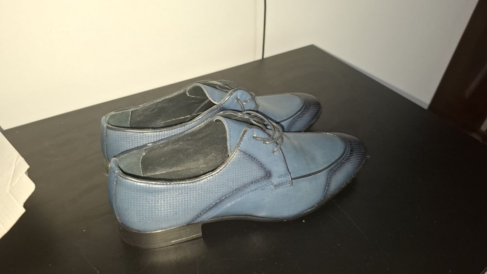 Pantofi de piele